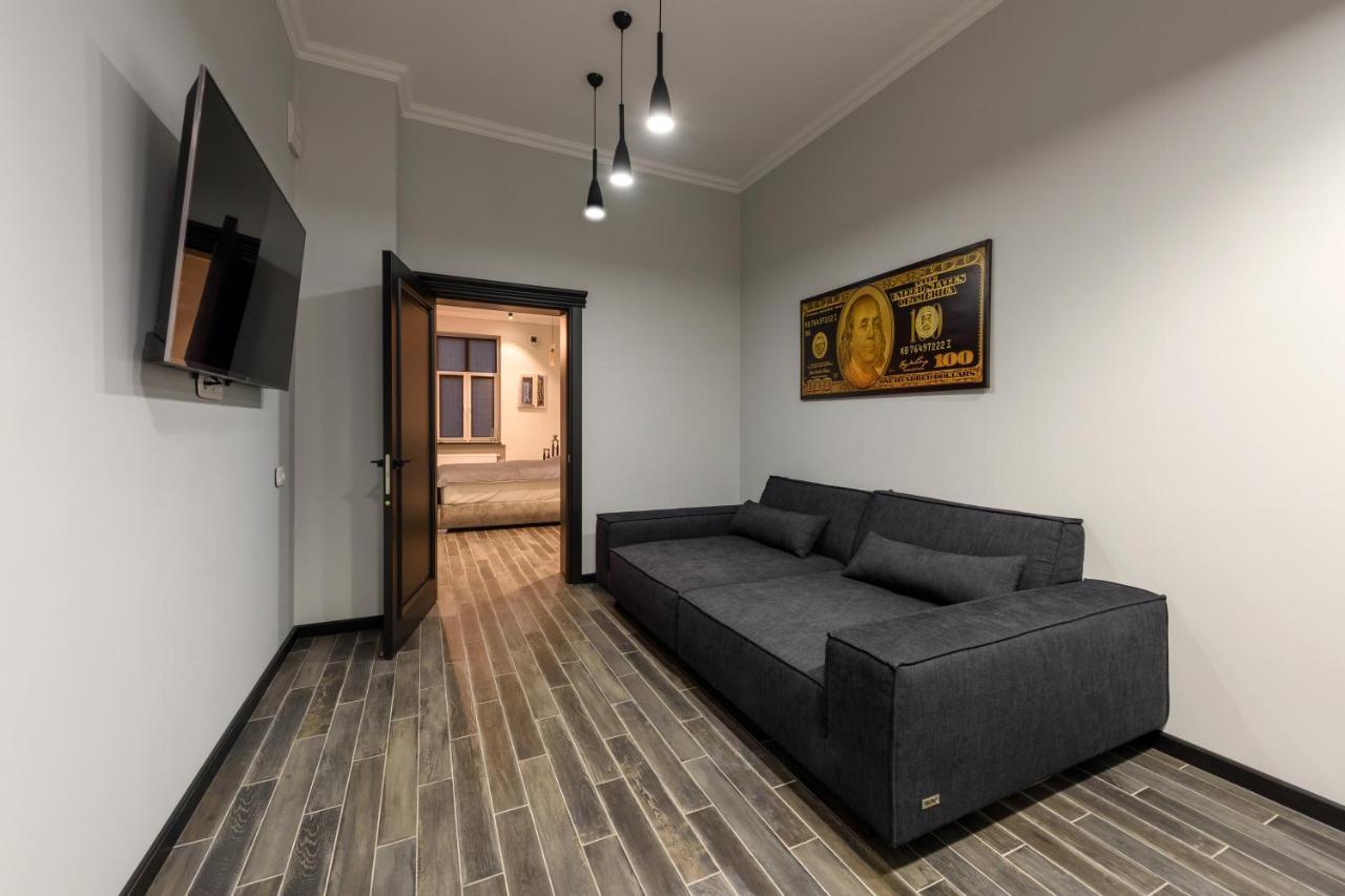 Apart Hotel Fusion Cernăuți Exterior foto